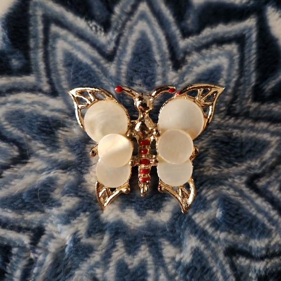 Vintage butterfly Pin brooch nother of Pearl and gold 1950's - Picture 2 of 8